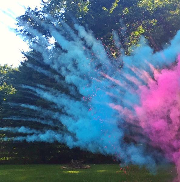 Exploding Blue or Pink Gender Reveal Chalk Powder